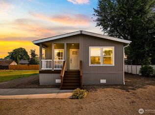 211 Harrison Street, Sumas, WA 98295