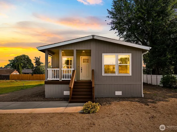 211 Harrison Street, Sumas, WA 98295