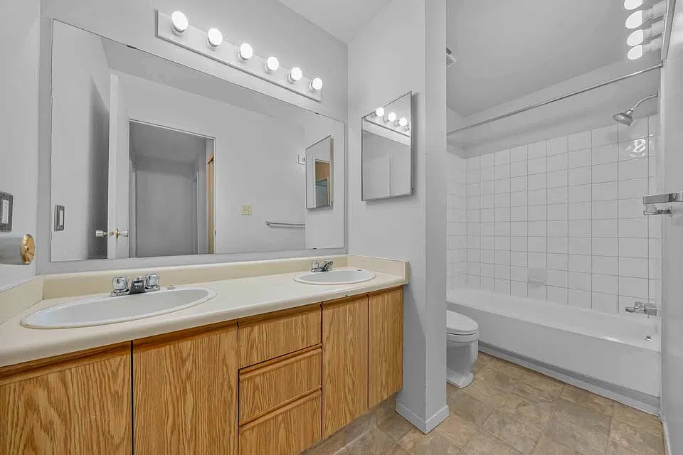 32 1415 62 St NW — Photo 3