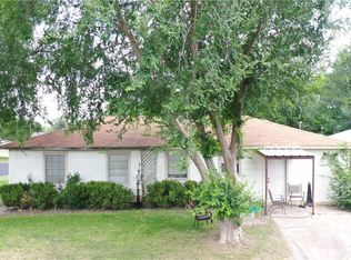 701 E Hiller St, Victoria, TX 77901