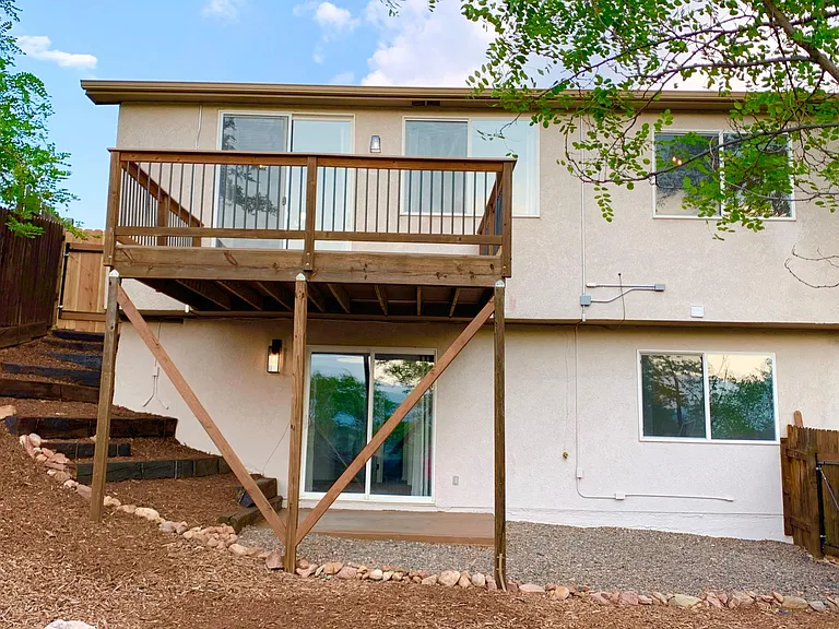 104 N 27th St — Photo 37
