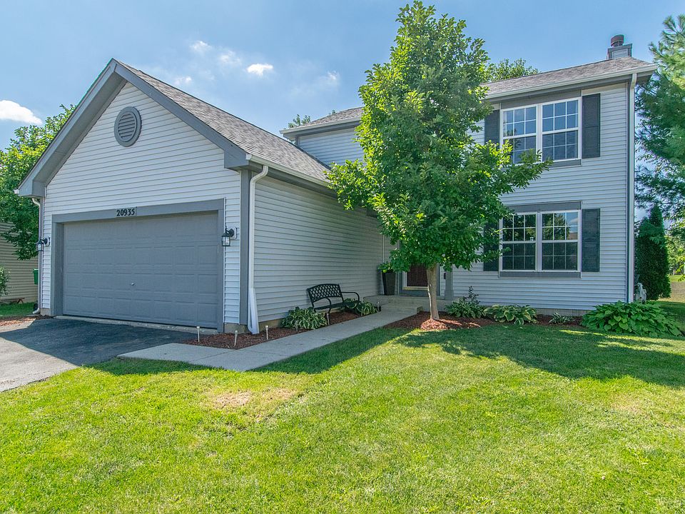 1st image of 20935 W Ardmore Cir