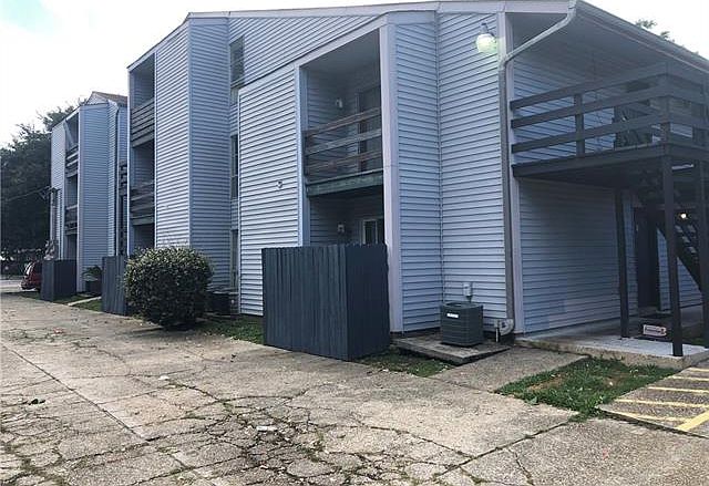 1st image of 4833 Zenith St