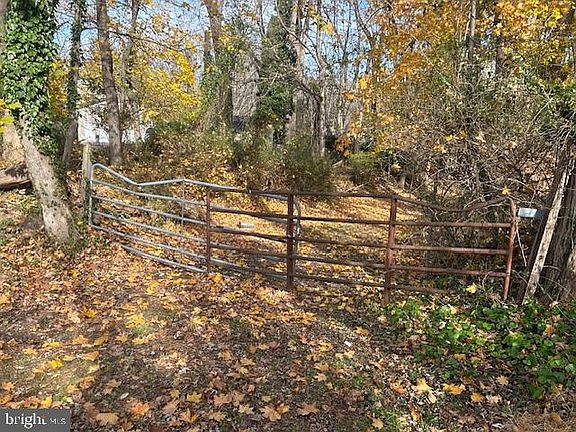 2nd image of Cuba Rd