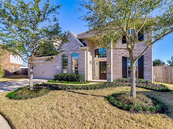 3rd image of 10802 Lake Raven Ct