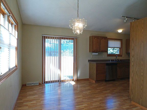 4th image of 1040 Harter Ct