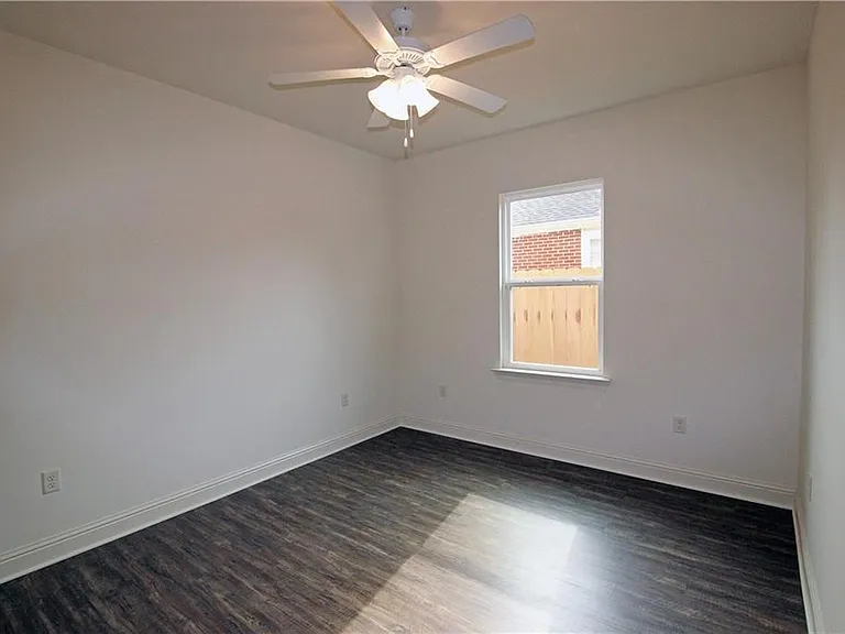 4517 Chalfant Dr — Photo 15