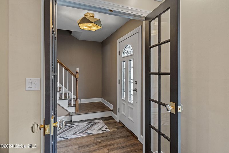 3rd image of 14 Quail Hollow Road