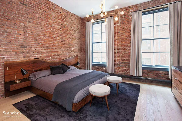 Sold by Sotheby's International Realty | media 10