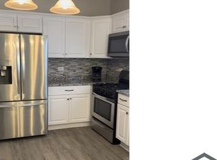 12743 Lincoln St APT 1, Blue Island, IL 60406