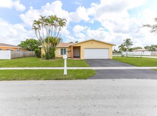 6960 NW 84th St, Tamarac, FL 33321