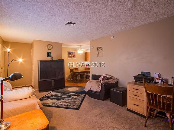 5th image of 123 Greenbriar Townhouse Way