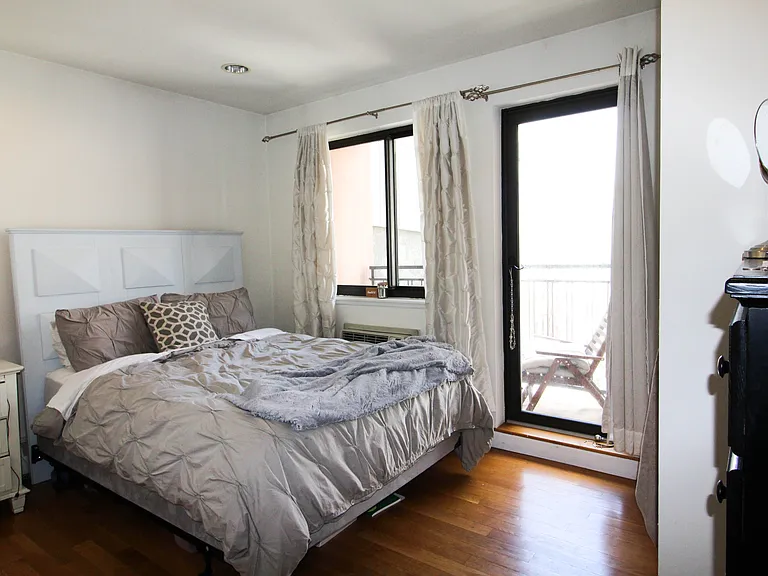 164 Stanton St #4A — Photo 14