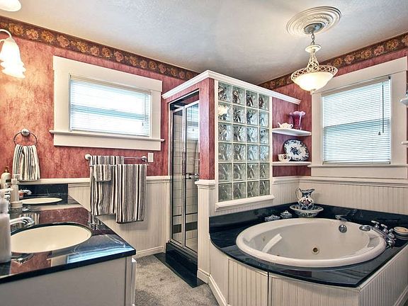 2nd image of 504 S 6th St