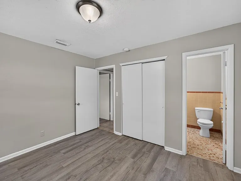 5527 Beney Rd — Photo 13