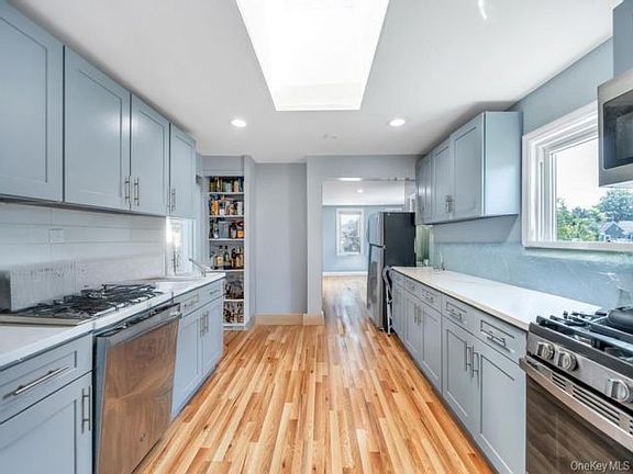 5th image of 10 Harrison Ave