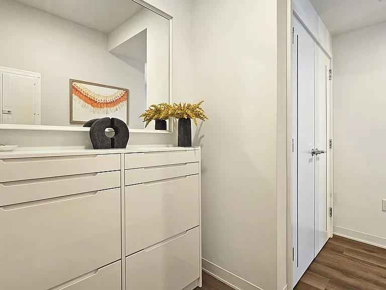 987 Queen St #4015 — Photo 9