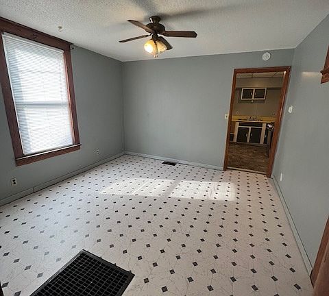 5th image of 1106 White St