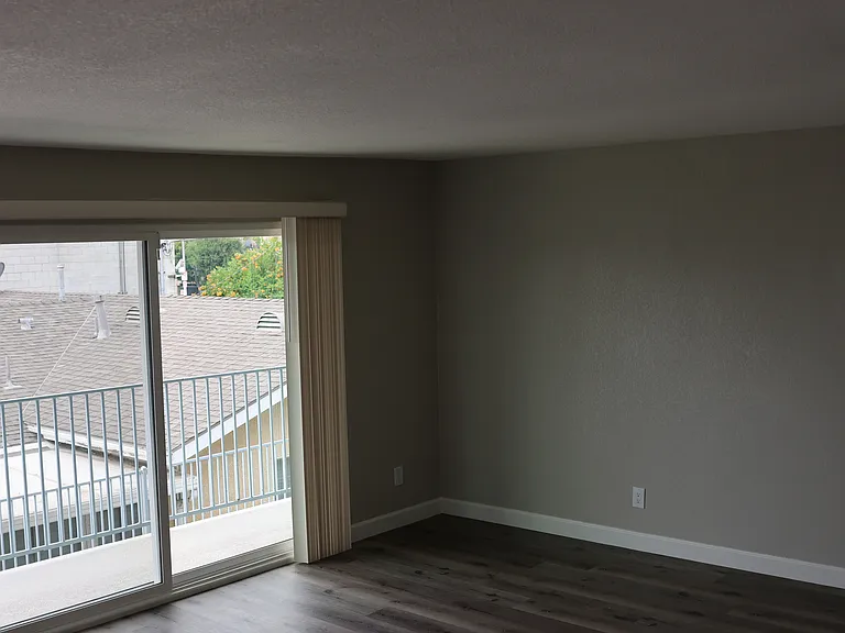 7740 Laurel Canyon Blvd — Photo 5