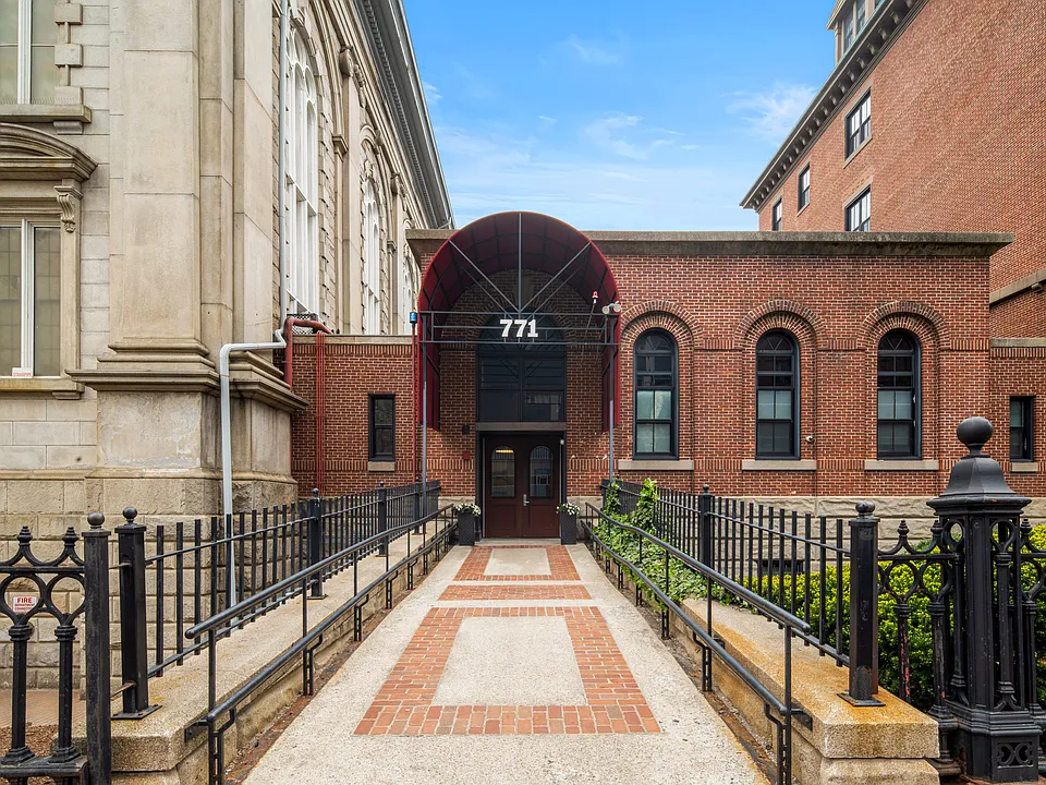 771 Harrison Ave #3044