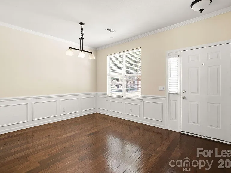 10781 Essex Hall Dr — Photo 3
