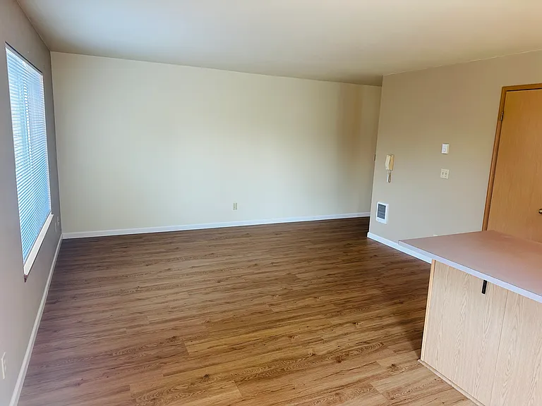 9500 Fremont Ave N #202 — Photo 3