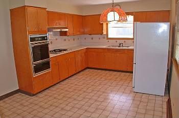 3rd image of 228 N Berteau Ave