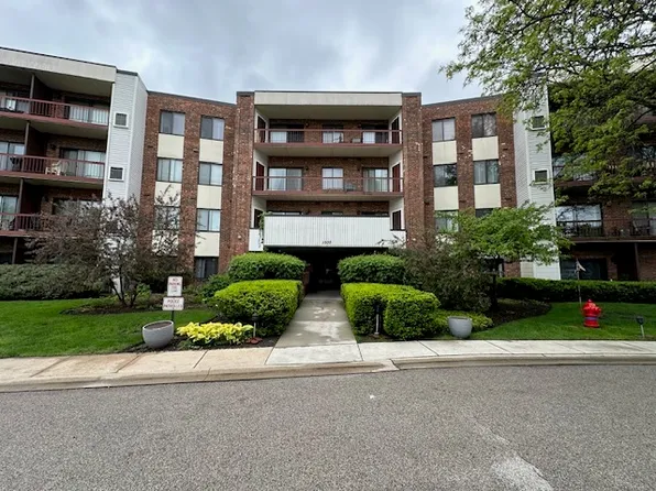 1500 Harbour Dr APT 1S, Wheeling, IL 60090