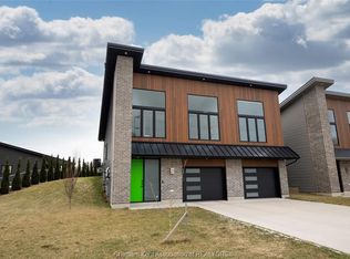 2 Riverview Dr, Chatham Kent, ON N7M 6G5