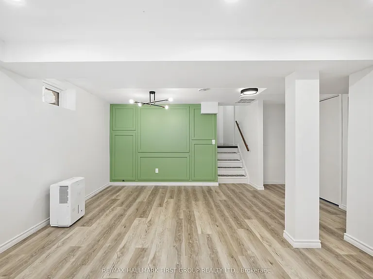 660 Mackechnie Cres #LOWER — Photo 8