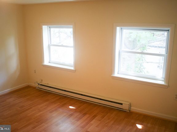 4th image of 1305 N Lawrence St APT 1
