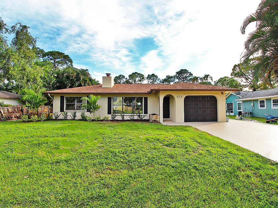 1st image of 818 SE Damask Ave