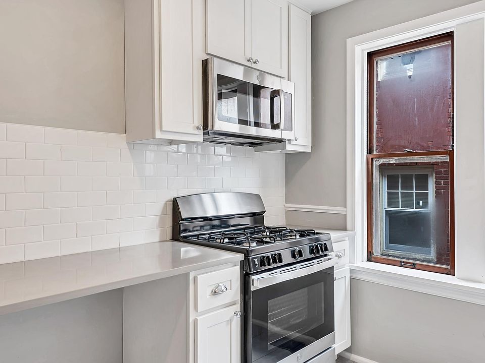 1st image of 5010 Oleatha Ave #1W