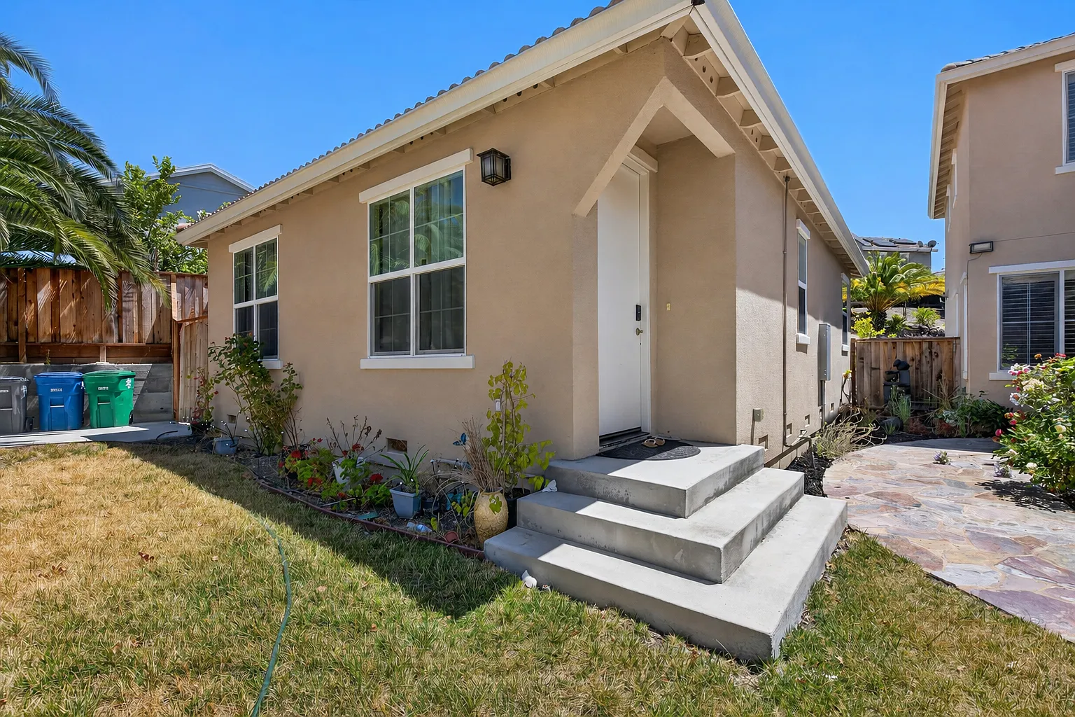 1 bed, 760 sqft, $2,450 — Photo 3
