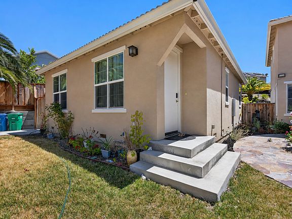 3rd image of 1132 Chancery Way #Adu