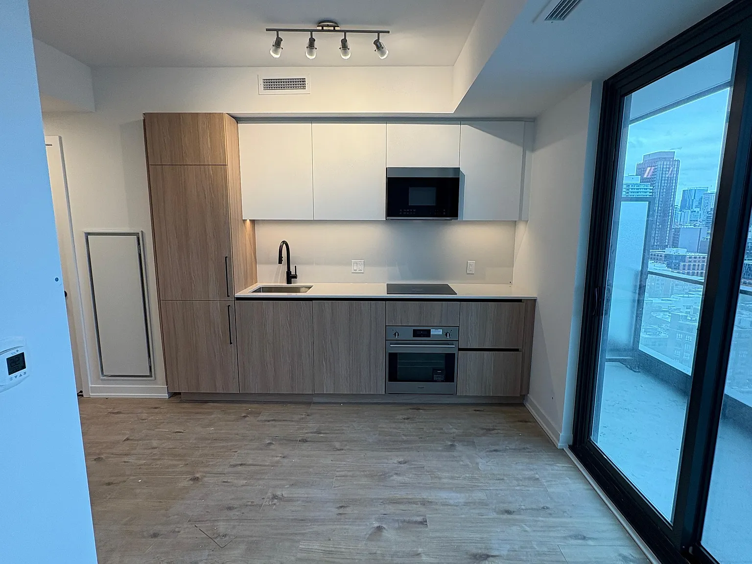 The Gode Condos — Photo 4