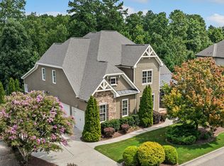 518 Foxdale Ridge Dr, Cary, NC 27519