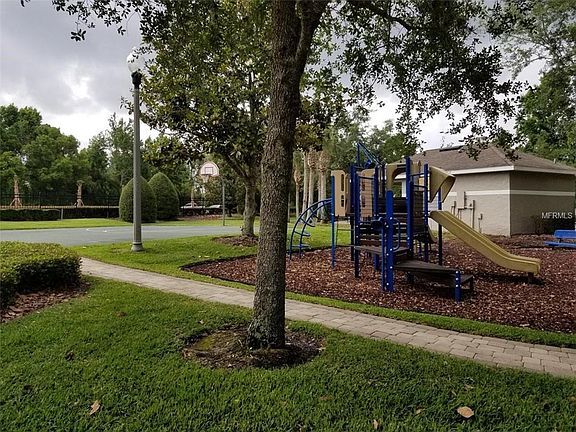 5th image of 400 Park Lake Dr