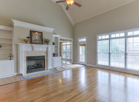 2nd image of 108 McCallister Ct