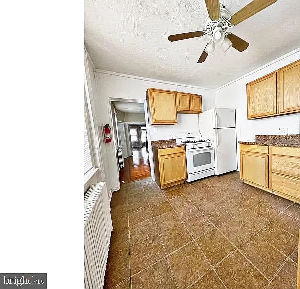 1110 Maple St — Photo 5