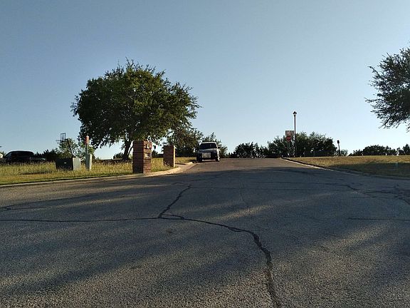 5th image of 104 Arapaho Ct