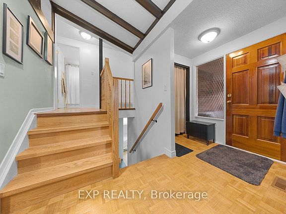 4th image of 396 Hatfield Cres