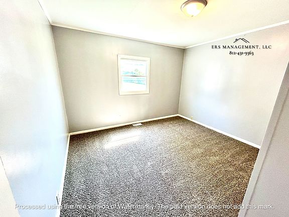 5th image of 2404 N Harlan Ave