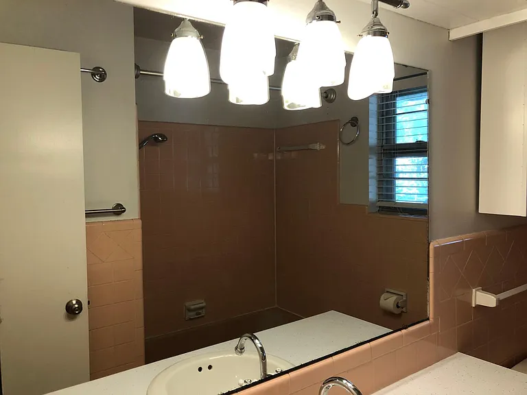 1308 Sycamore St — Photo 28