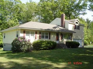 40 Totman Rd, Dracut, MA 01826