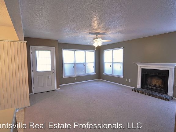 2nd image of 2701 Lantern Walk SE APT A