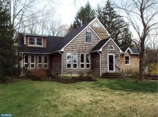 10 Crestview Dr, Hopewell, NJ 08525