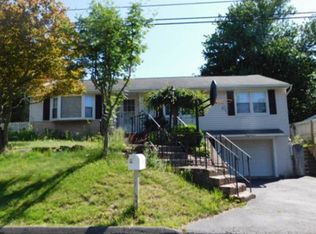 6 Russell Rd, Meriden, CT 06450