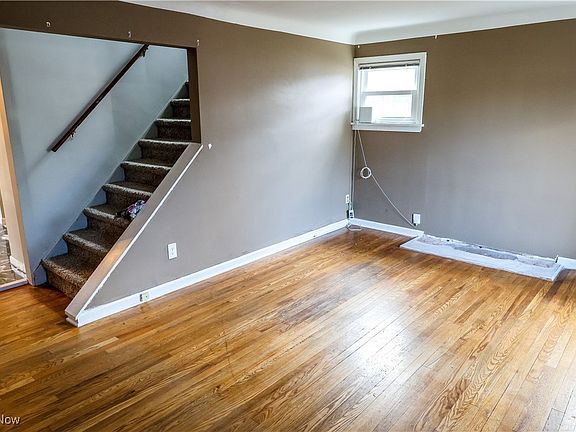 5th image of 101 W 5th Ave