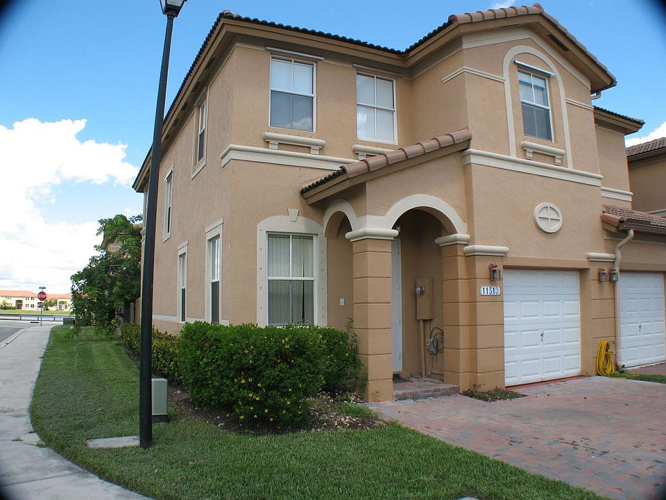 FRONT - 1 CAR GARAGE